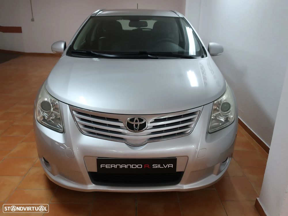 Toyota Avensis SW 2.0 D-4D Exclusive +Pele+GPS - 3