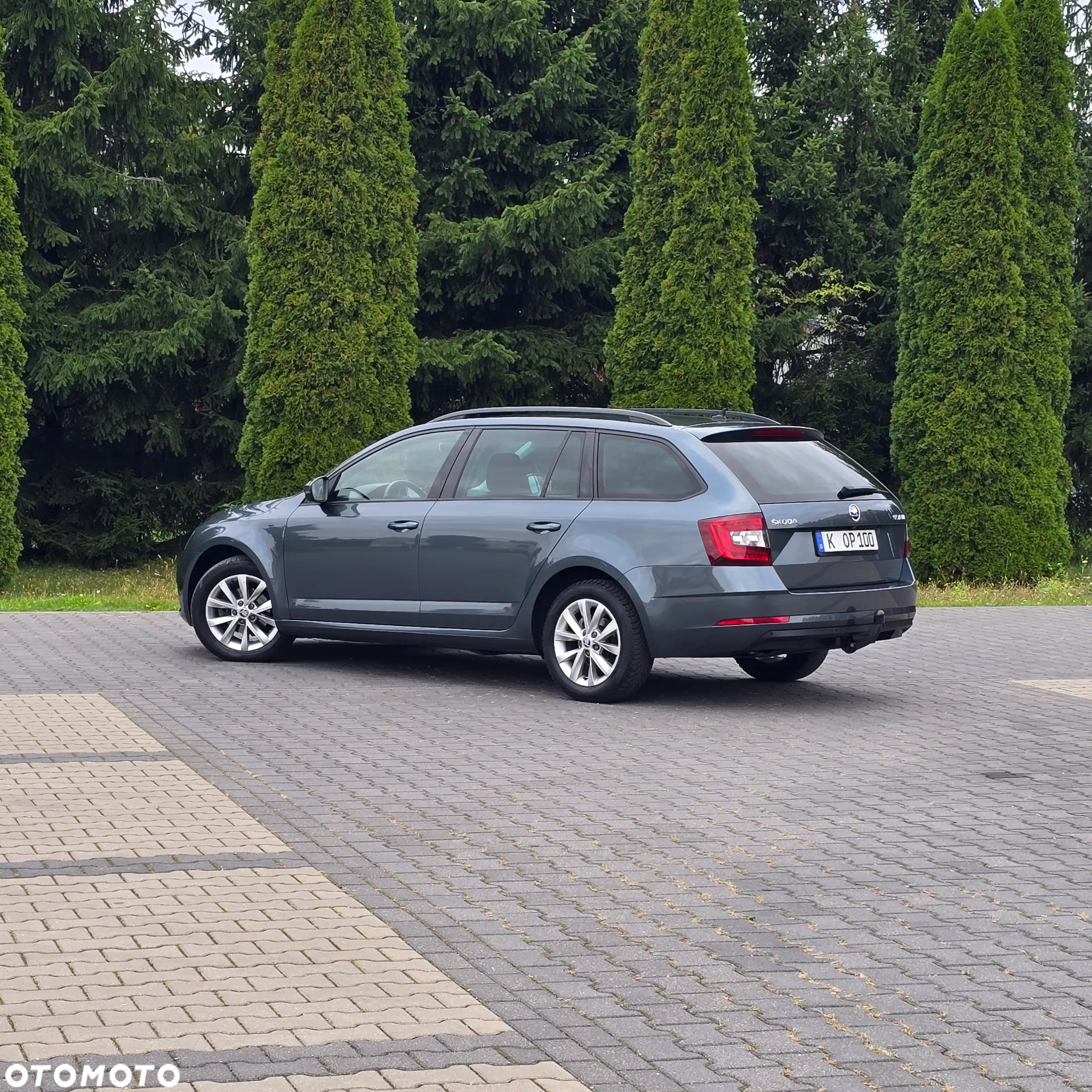 Skoda Octavia Combi 1.6 TDI DSG Style - 10