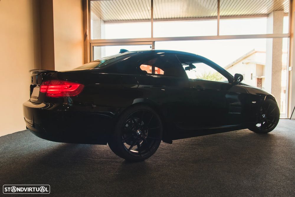 BMW 320 d Coupe Edição M - 5