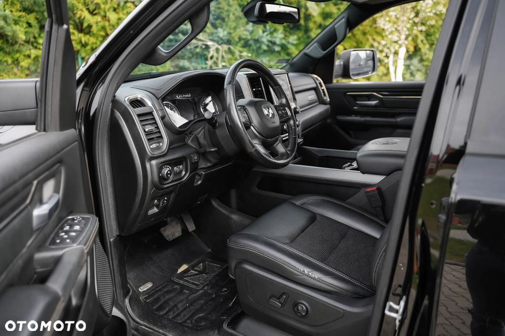 Dodge RAM 5.7 4x4 - 27