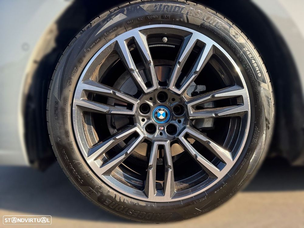 BMW 530 e Pack Desportivo M - 5