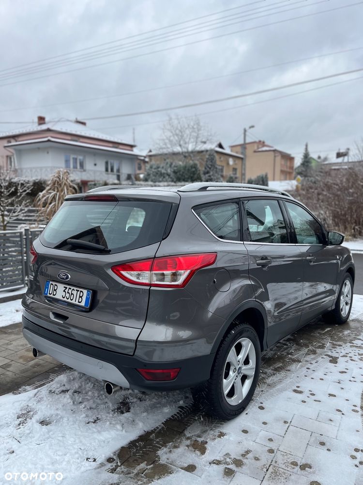 Ford Kuga - 12