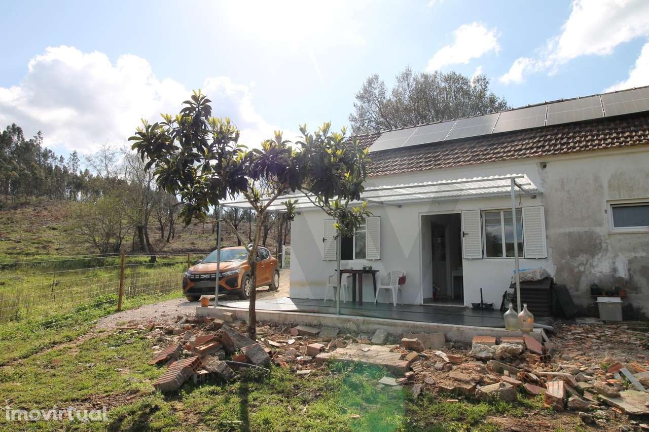 Moradia T1 Remodelada inserido numa Quinta em Ferreira do Zêzere - Grande imagem: 2/31