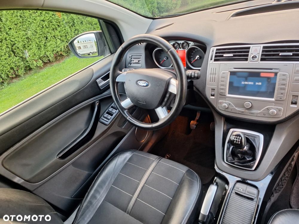 Ford Kuga - 22