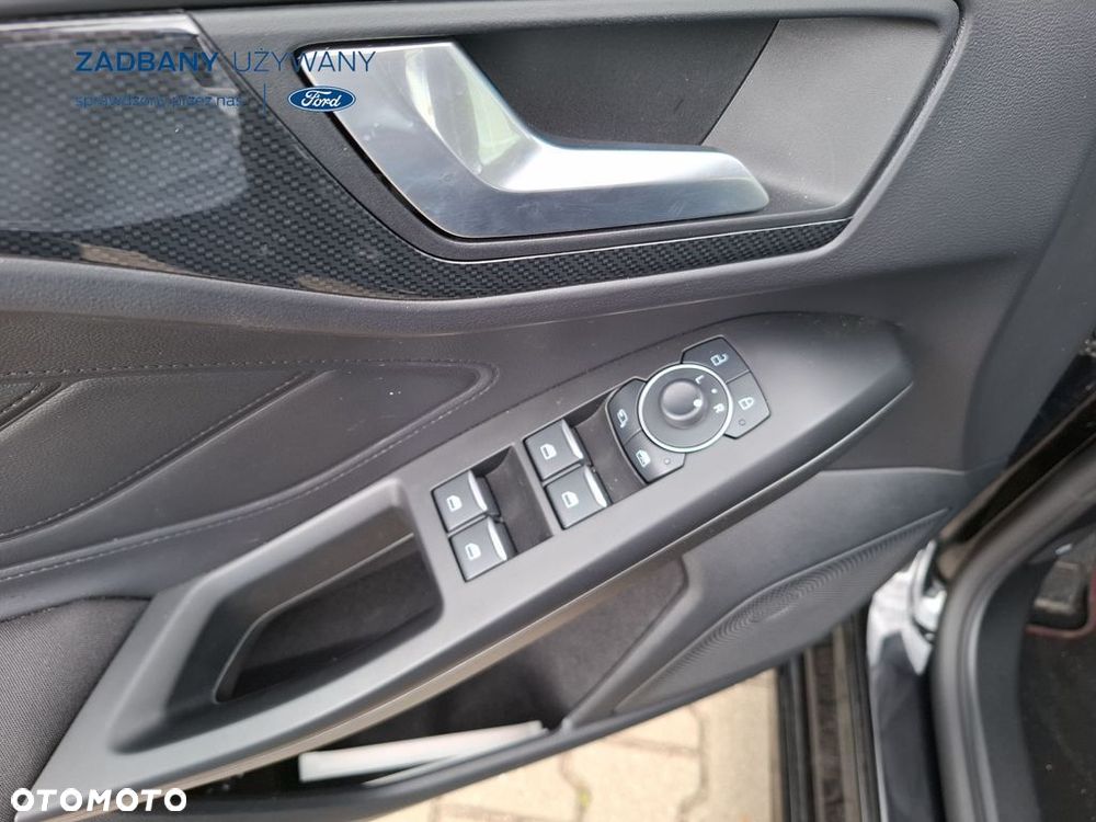 Ford Focus 1.0 EcoBoost mHEV ST-Line X - 26