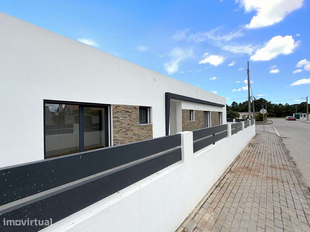 Moradia T3 a venda com Jardim Privado e Piscina na Quinta do Anjo - Grande imagem: 2/17