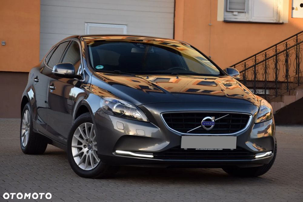 Volvo V40 D3 Summum - 1