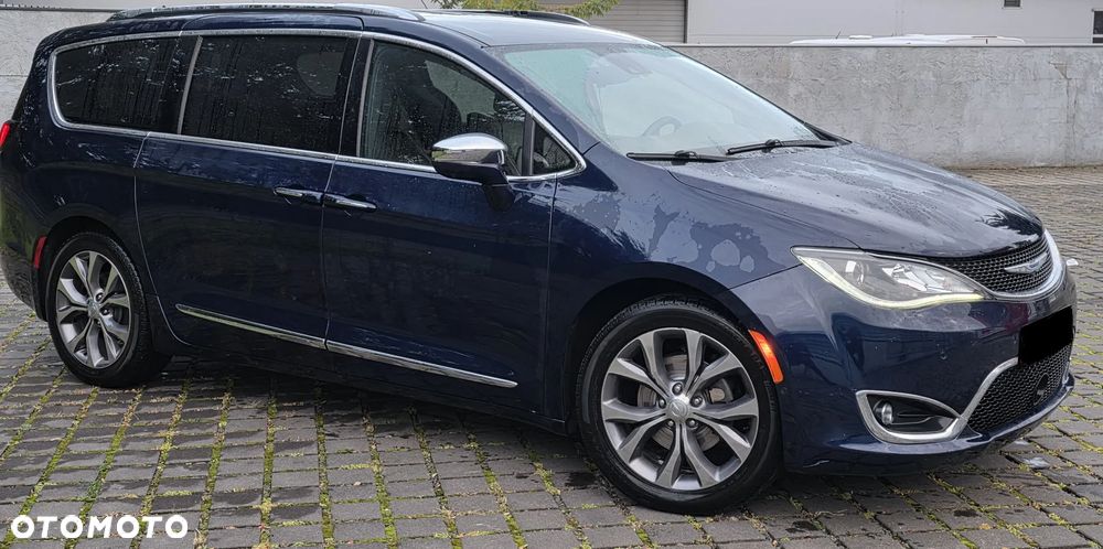 Chrysler Pacifica - 13