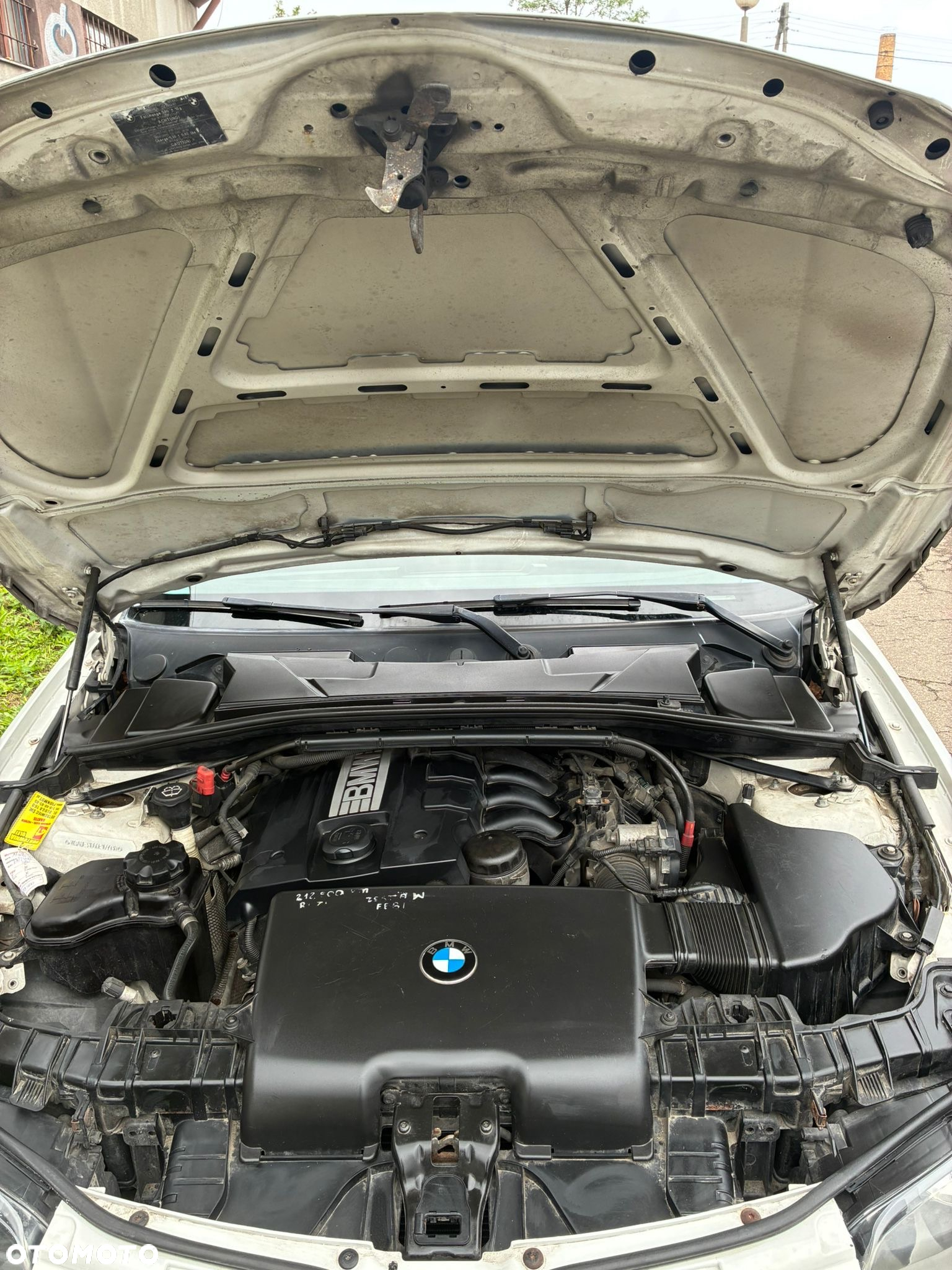 BMW Seria 1 116i - 22