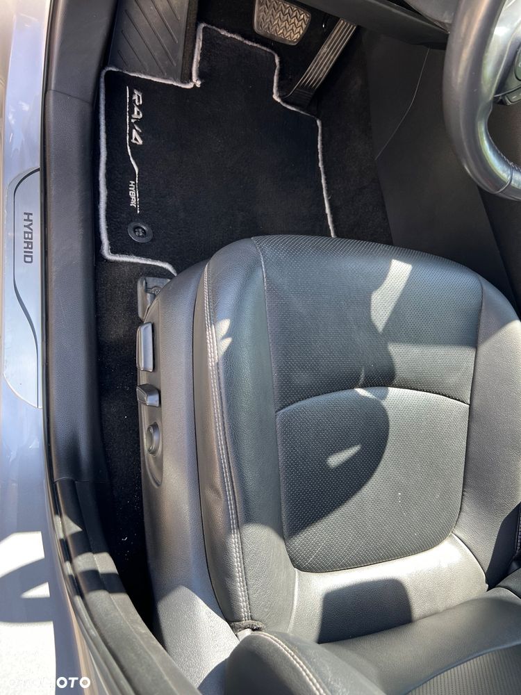 Toyota RAV4 2.5 Hybrid Executive 4x2 - 28