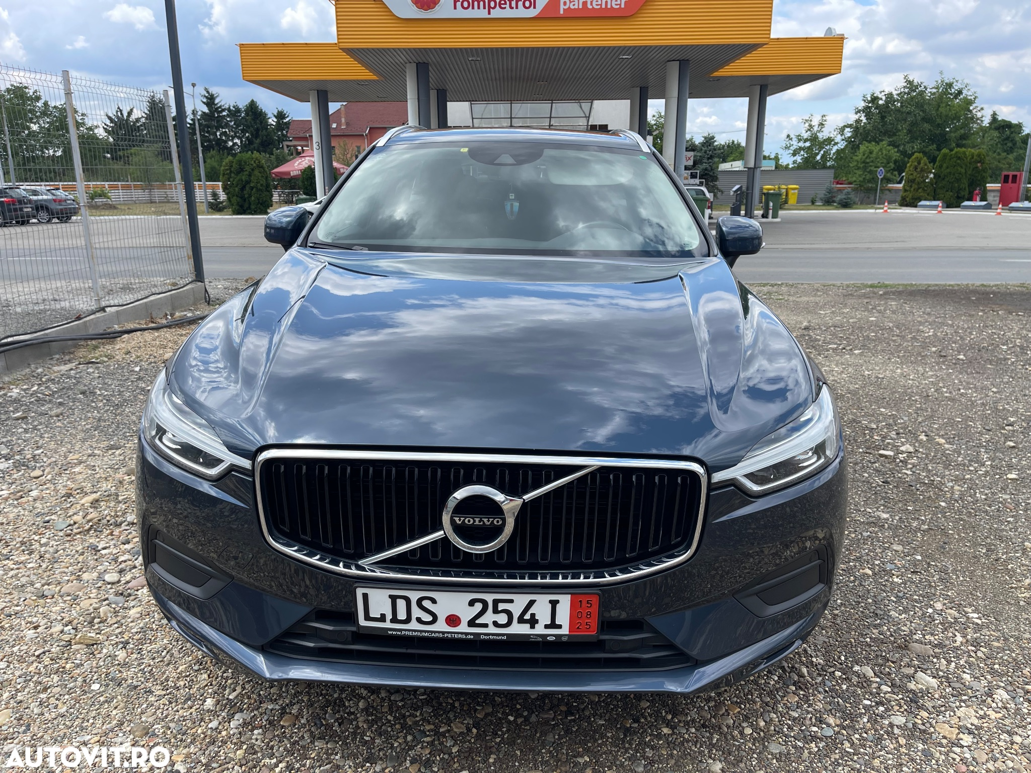 Volvo XC 60 B4 MHEV AT8 AWD Momentum Pro - 10
