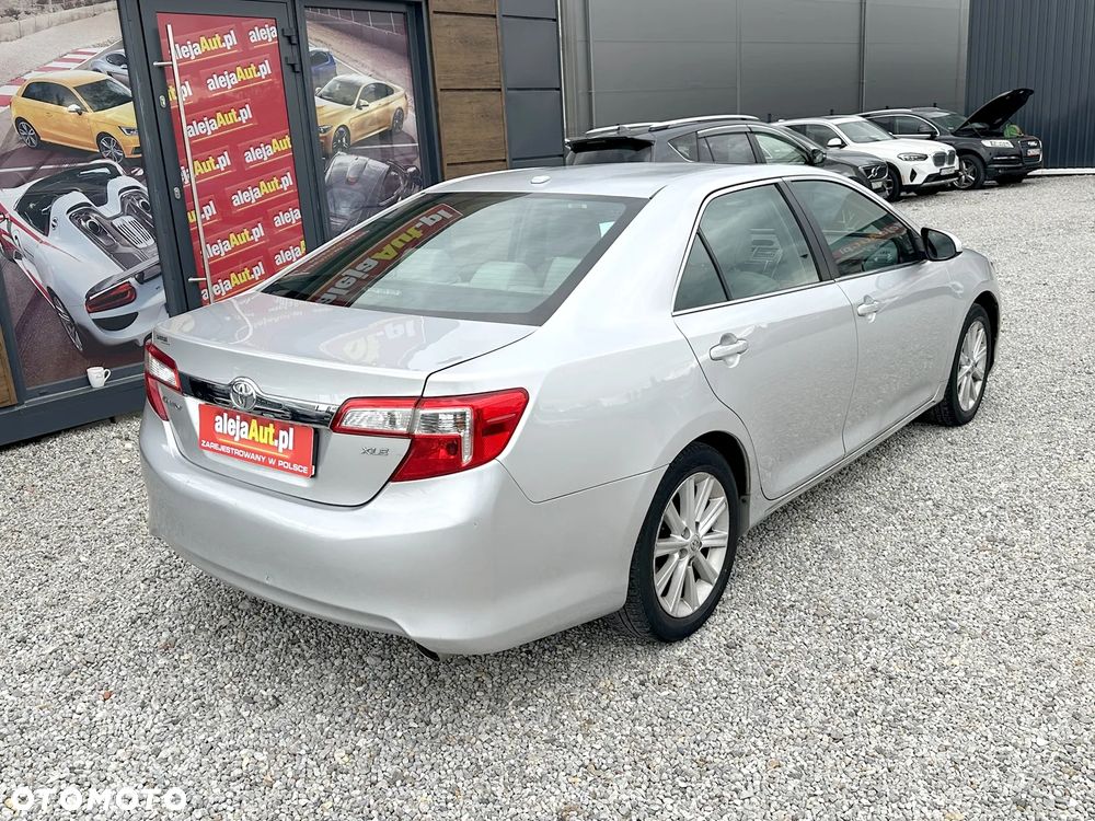 Toyota Camry 3.5 V6 XLE - 4