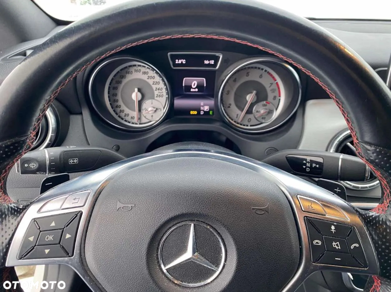 Mercedes-Benz CLA 180 7G-DCT AMG Line - 12