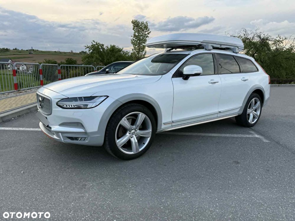 Volvo V90 Cross Country - 15