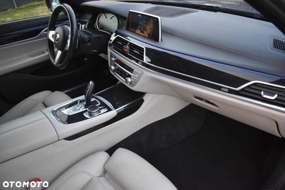 BMW Seria 7 740d xDrive - 6