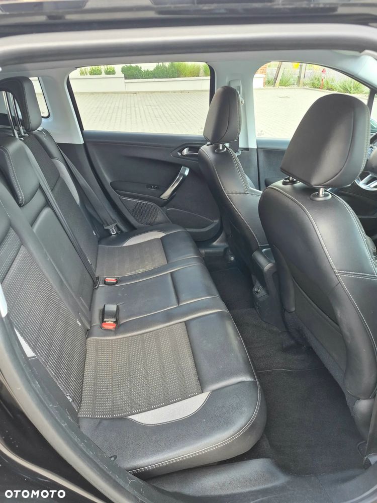 Peugeot 2008 - 12
