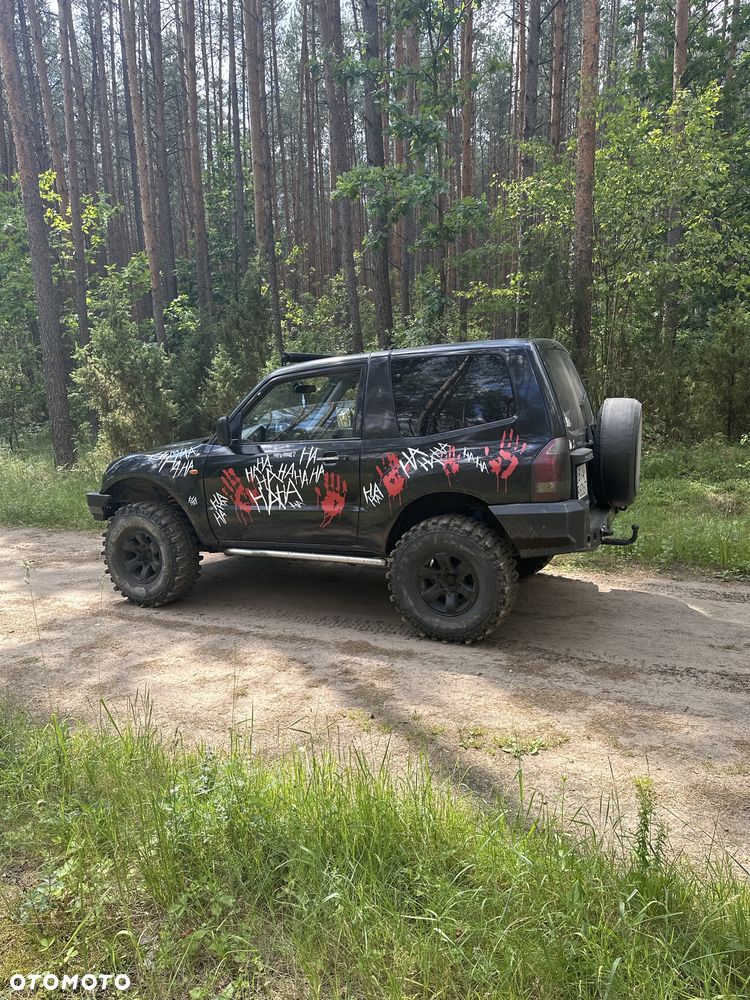 Mitsubishi Pajero - 6