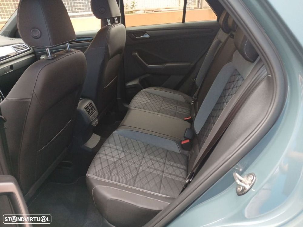 VW T-Roc 2.0 TDI R-Line DSG - 34