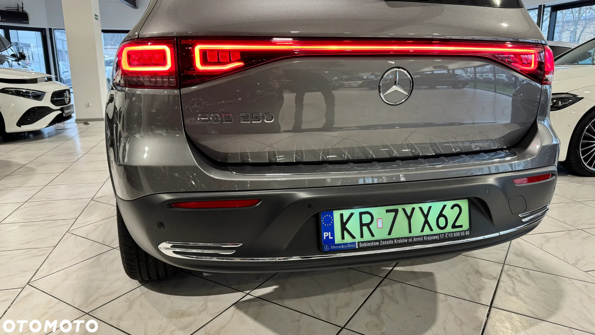 Mercedes-Benz EQB 250 66.5kWh Electric Art - 8