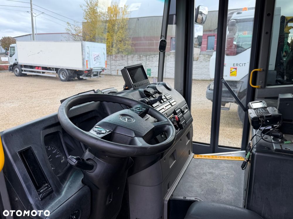 Mercedes-Benz ECONIC 2630 TERBERG OMNIDELL - 12