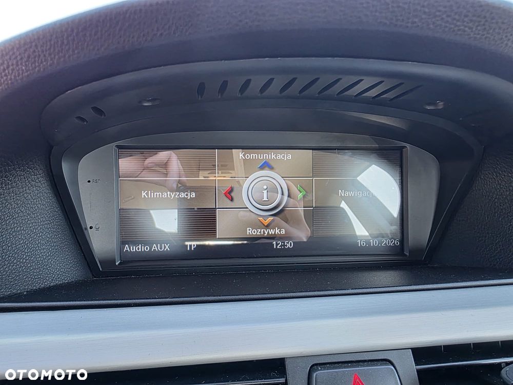 BMW Seria 3 325i - 4