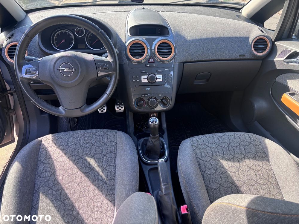 Opel Corsa 1.4 16V Color Edition - 9