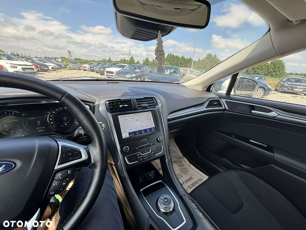 Ford Mondeo - 25