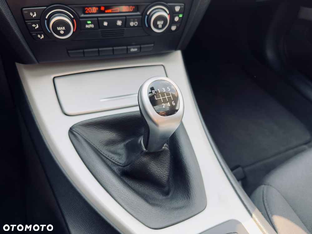 BMW Seria 3 318i Edition Lifestyle - 15