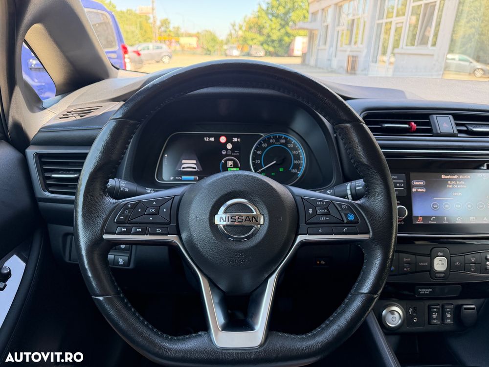 Nissan LEAF - 11