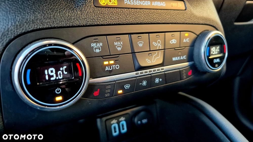 Ford Kuga 1.5 EcoBlue FWD Titanium X - 22