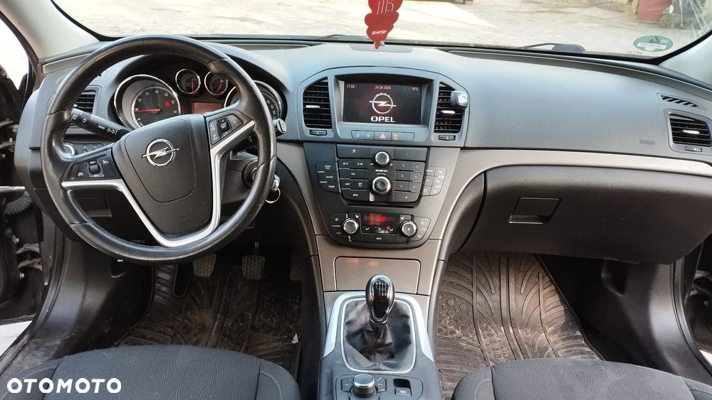 Opel Insignia - 8