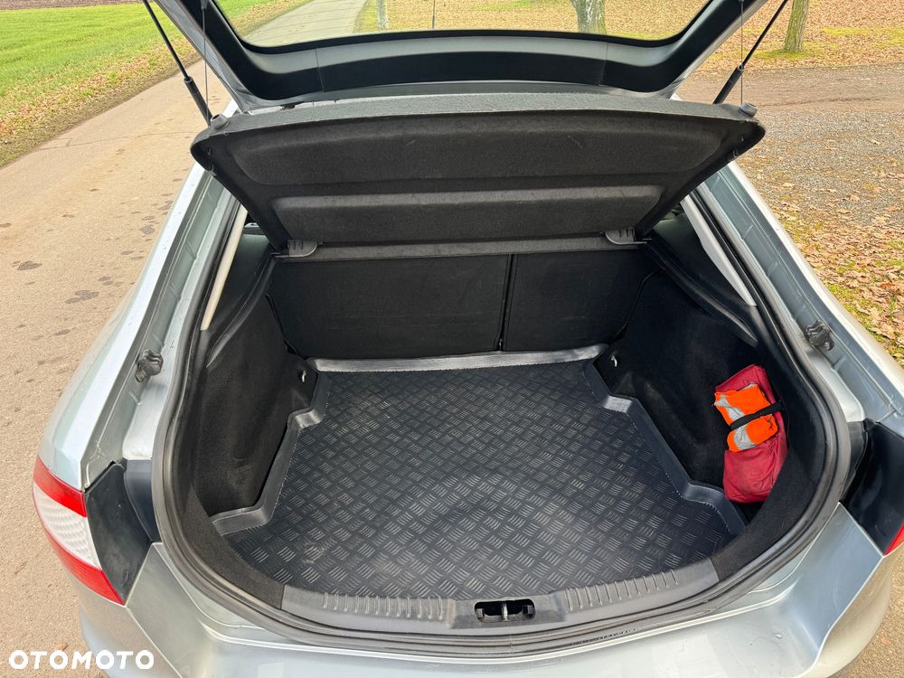 Ford Mondeo 1.8 TDCi Trend - 17