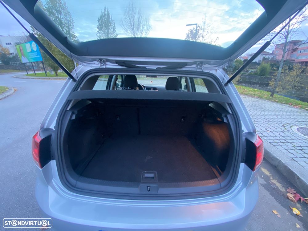 VW Golf 1.6 TDi Confortline - 10