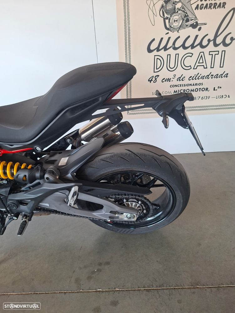 Ducati Monster - 11