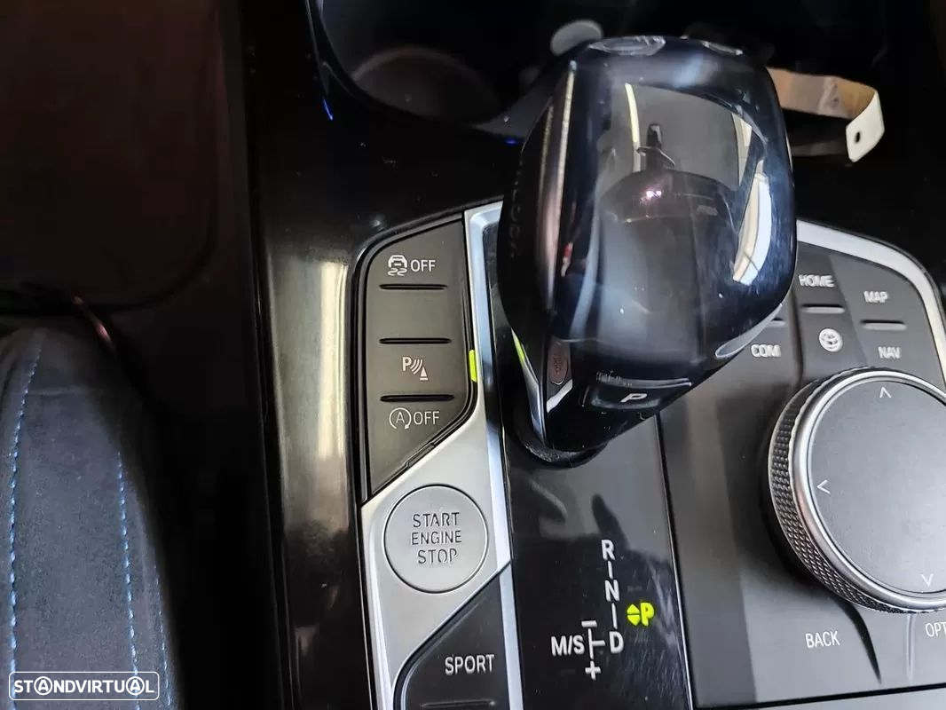 BMW 116 d Pack Desportivo M Auto - 39
