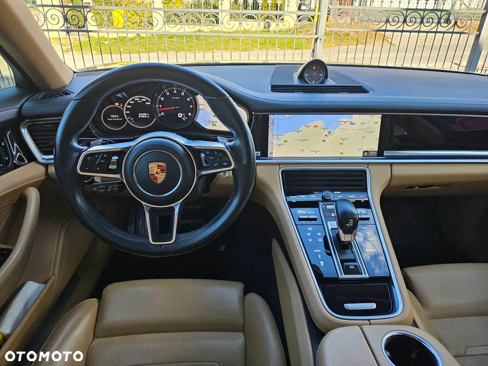 Porsche Panamera - 3