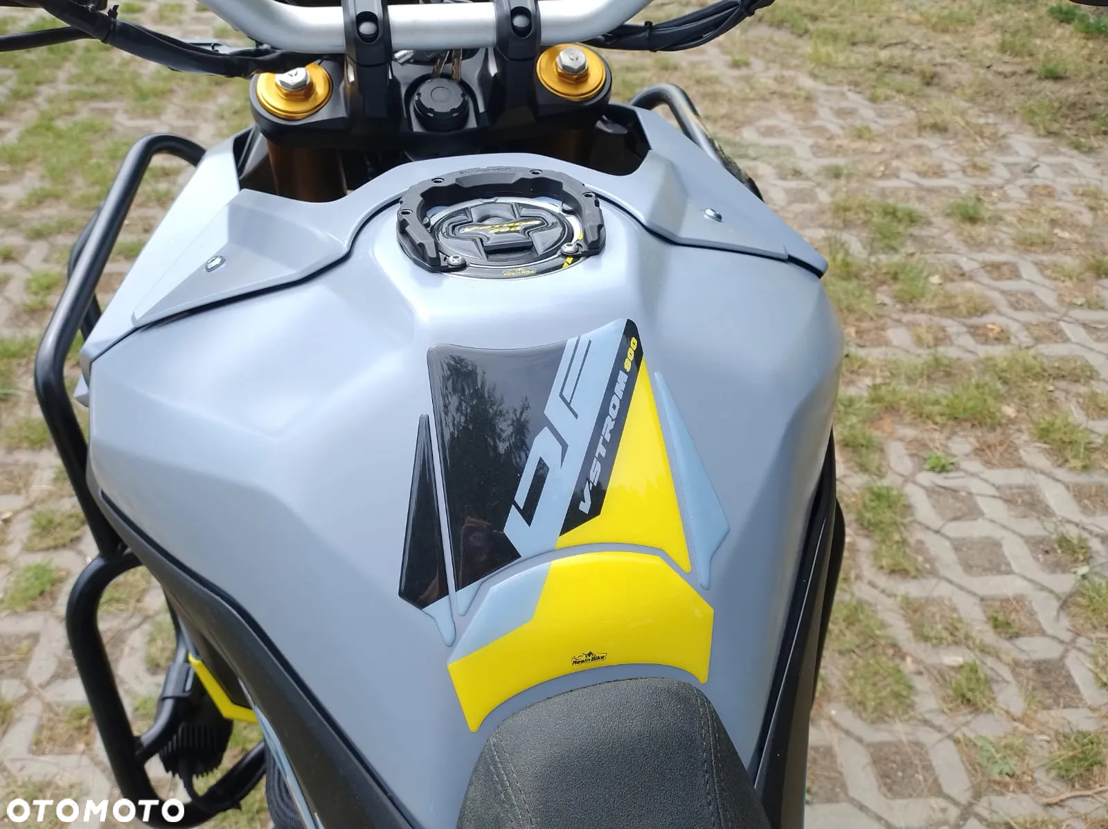 Suzuki DL - 29