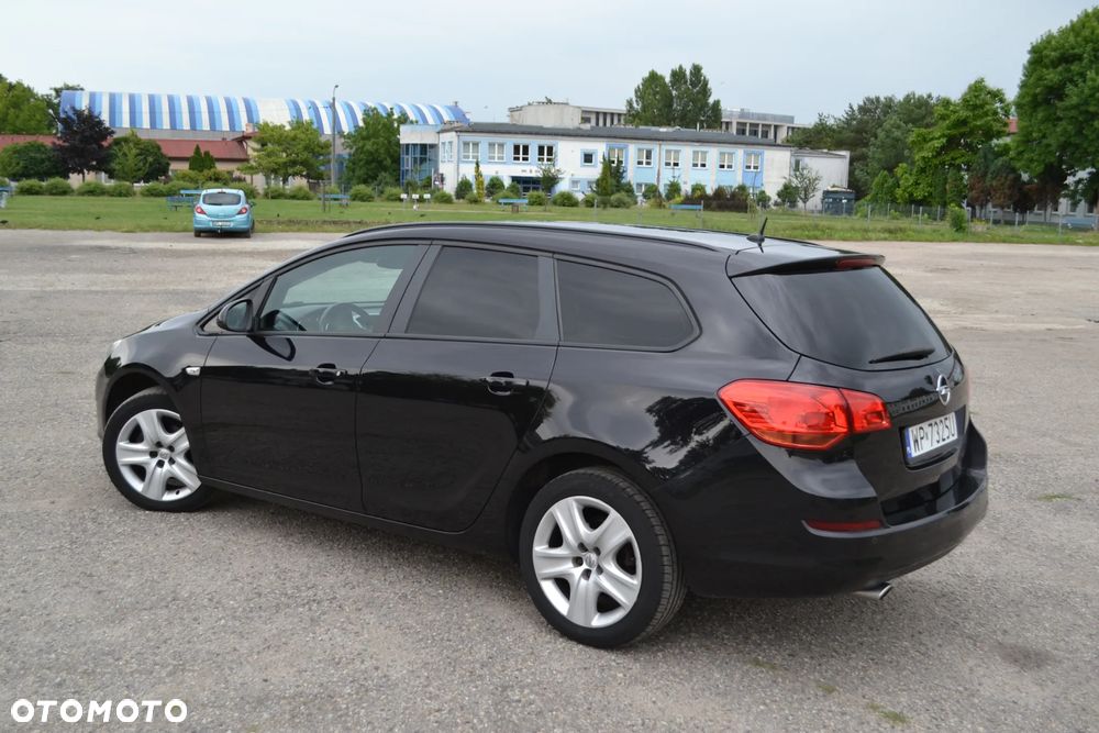 Opel Astra 1.4 Turbo - 4