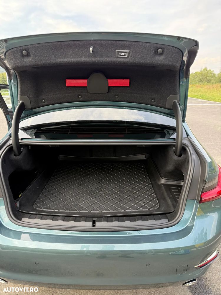 BMW Seria 3 330e xDrive Aut. Luxury Line - 5