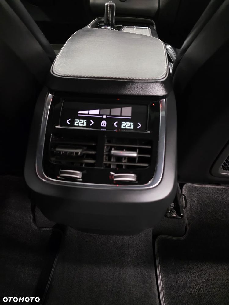 Volvo XC 90 D5 AWD R-Design - 21