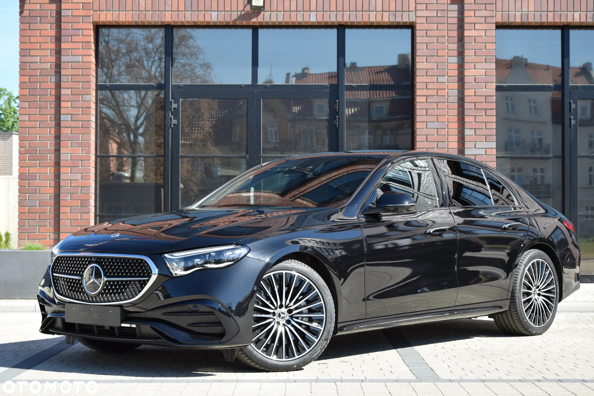 Mercedes-Benz Klasa E 220 d 4-Matic AMG/Avantgarde - 2