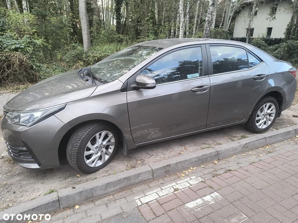 Toyota Corolla 1.6 Premium - 3