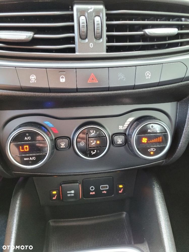 Fiat Tipo 1.4 T-Jet 16v Lounge EU6 - 21
