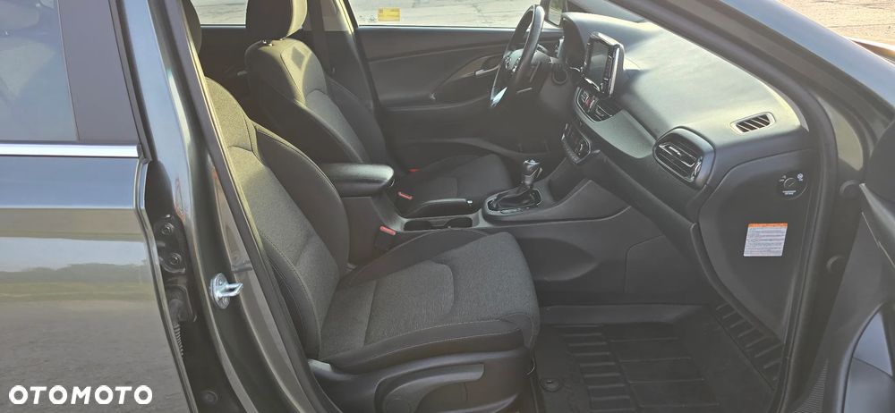 Hyundai i30 1.5 T-GDI 48V Comfort DCT - 17