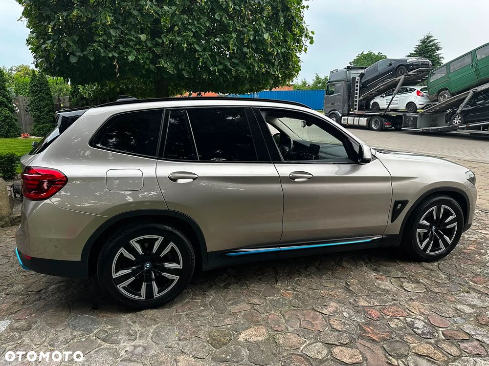 BMW iX3 Standard - 9