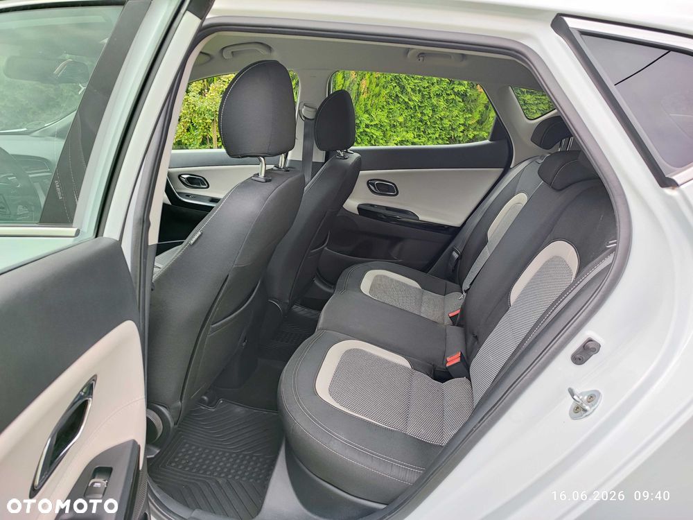 Kia Ceed - 4