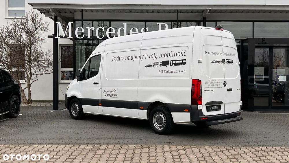 Mercedes-Benz Sprinter - 4