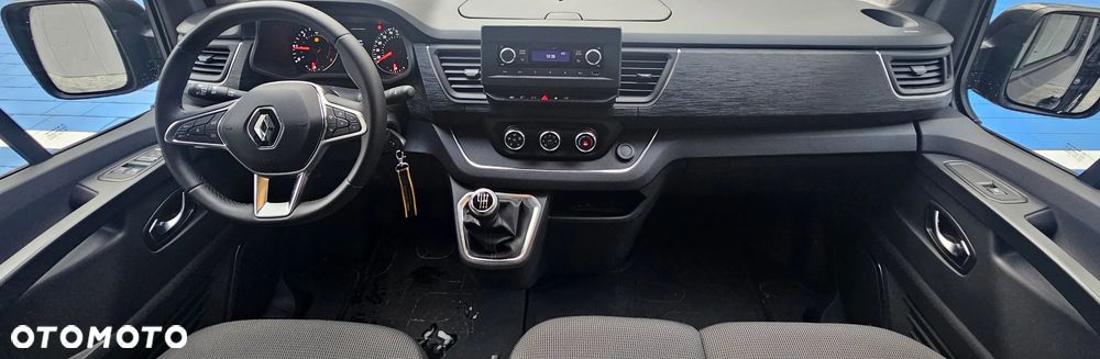 Renault Trafic 2.0 dCi - 13