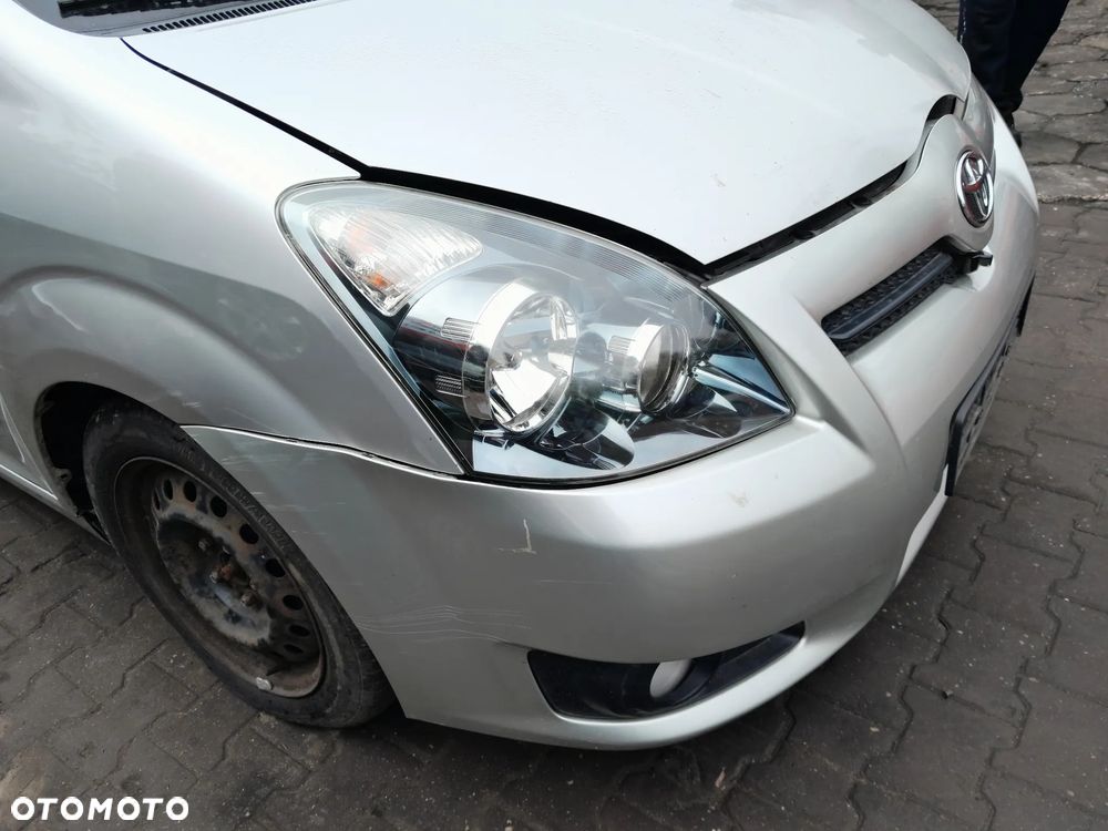 Lampa przednia prawa TOYOTA Corolla Verso II lift 04-09r. - 5