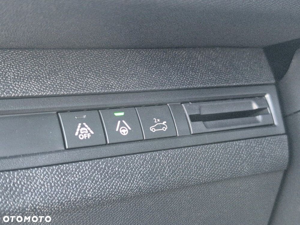 Peugeot 5008 1.5 BlueHDi GT S&S EAT8 - 17
